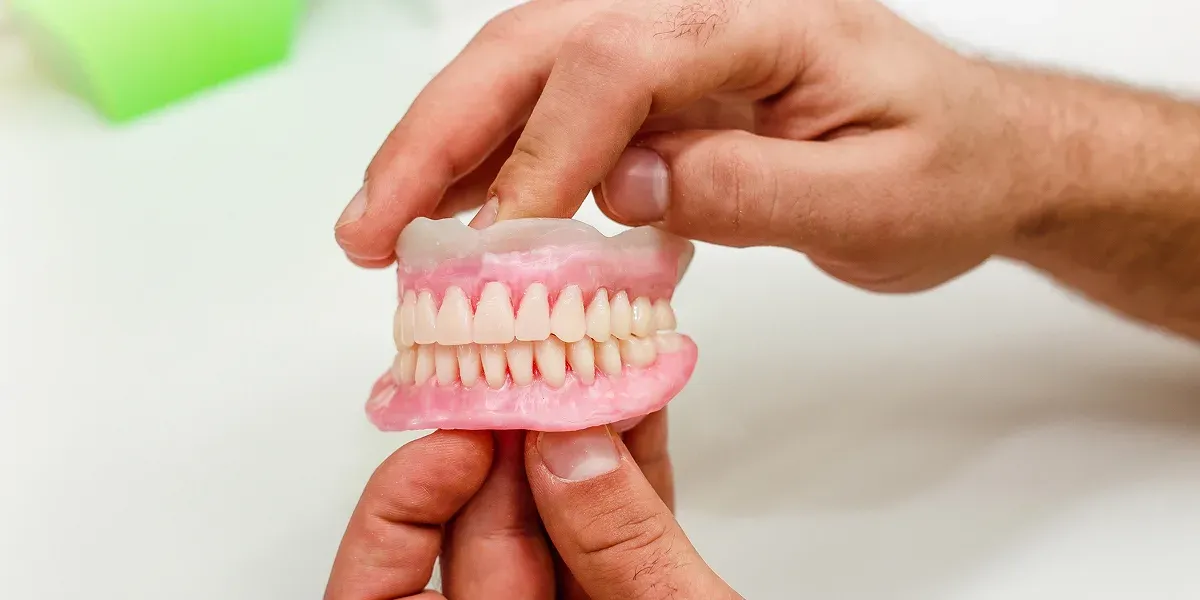 Full vs Partial Dentures: Which Is Right for You?